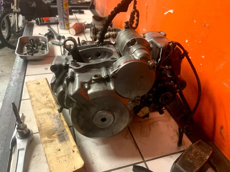 Motorenrevisie in de werkplaats